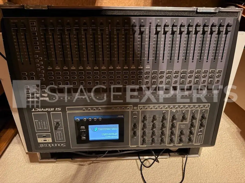 Soundcraft Si Impact Digital Mixing Console with Flight Case