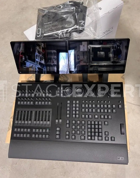 MA Lighting grandMA3 onPC Command Wing + 2 Touchscreens