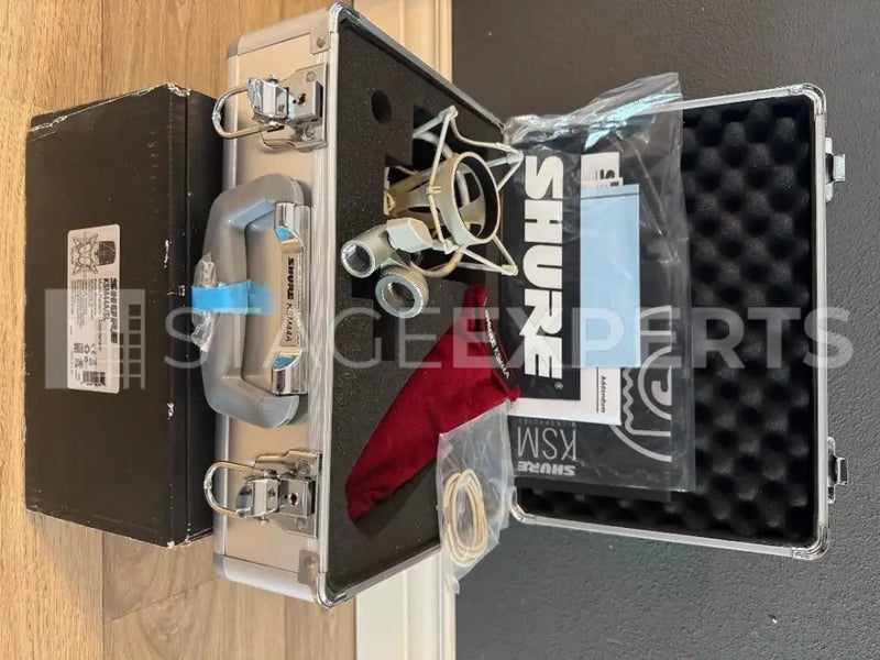 Shure KSM44A multi‑pattern condenser microphone for studio