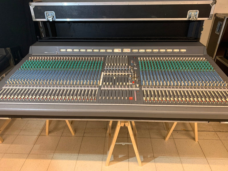 Yamaha PM4000 Analogue Mixing Console – 48 Mono, 4 Stereo