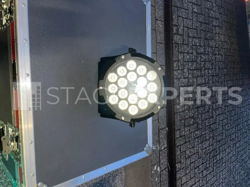 FOS Par 18x10W Pro LED PAR – Powerful wash with case