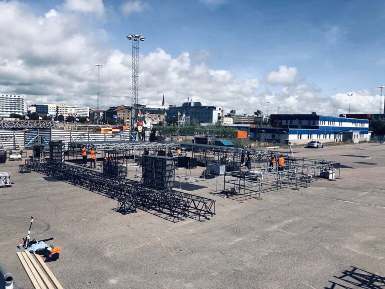 Slick Maxi Beam 22x12m Roof System with Towers & Keder