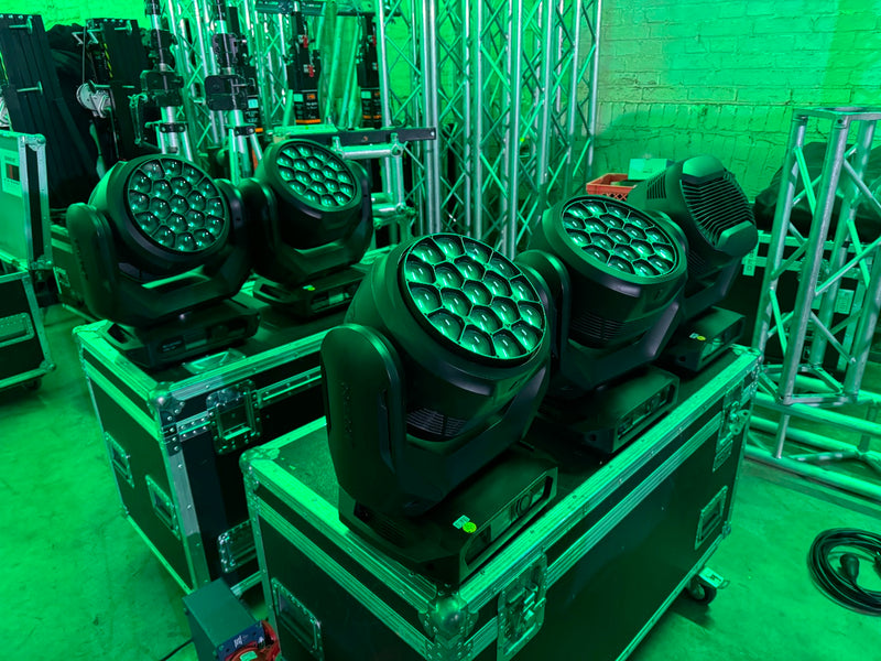 Cameo W7 Wash Moving Light with Flight Case | Stage Experts