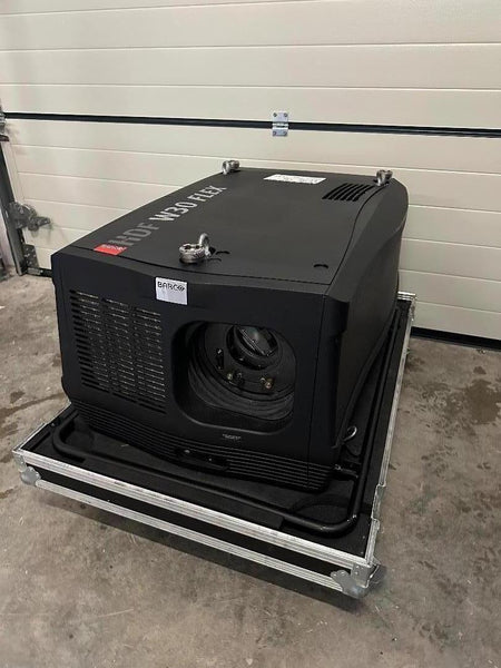Barco HDF W30 Flex High-Power Event Projector + Flight Case