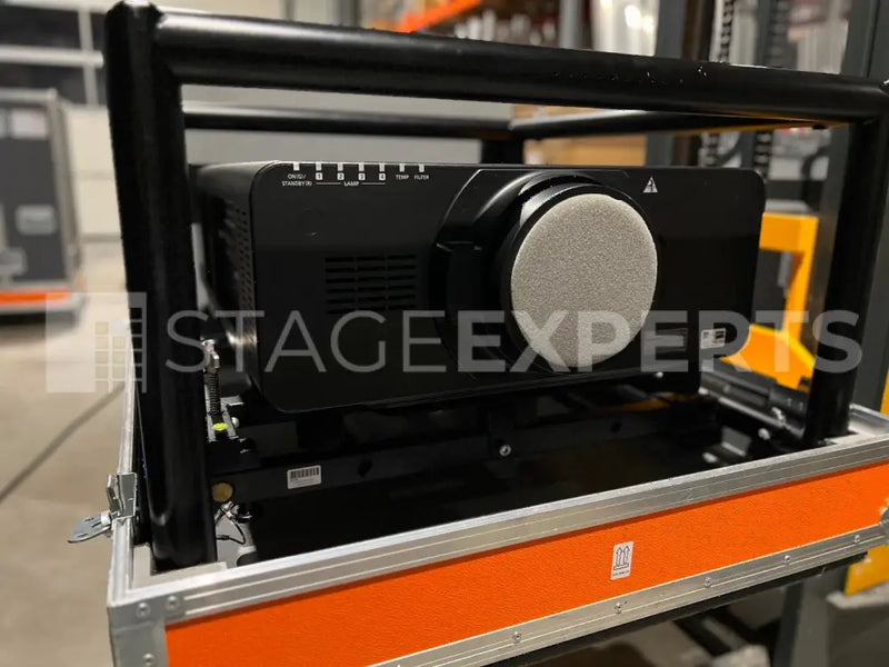 Panasonic PT-DS20K Projector – 20,000 lm SXGA+ with Case