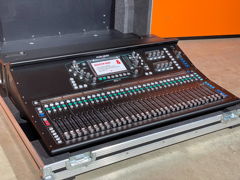 Allen & Heath SQ-7 Digital Mixer with THON Case, 48‑channel