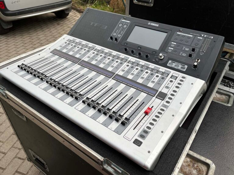 Yamaha TF3 Digital Mixing Console with Thon Flight Case