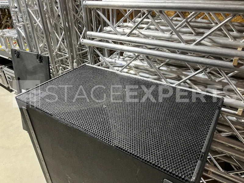 d&b audiotechnik J-INFRA Subwoofer – Cardioid 3x21