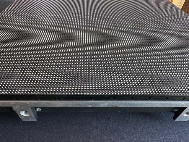 Vistech SunlitPlus P3.91 Outdoor LED Wall – 28-cab Bundle