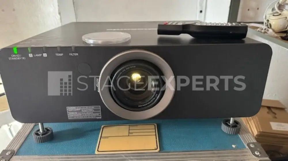 Panasonic PT-DX610E Installation Projector, 6,500 lm