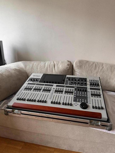 Behringer Wing Digital Mixing Console with Case – Pro Audio