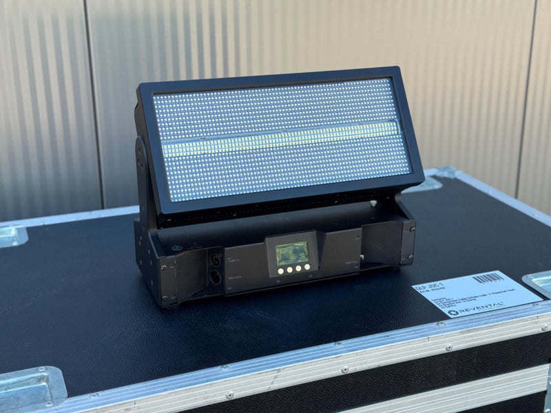 GLP JDC1 Hybrid Strobe with 1/4 Flight Case | Pro Lighting