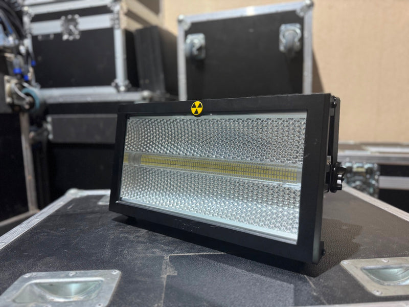 Martin Atomic 3000 LED – 4x Strobes Set with Flight Case
