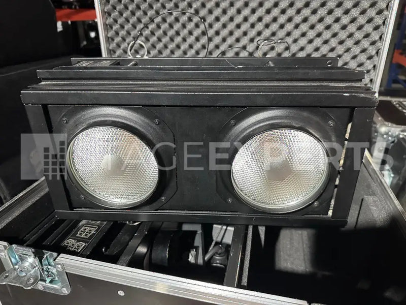Luxibel B Blinded set with flight case – LED blinder