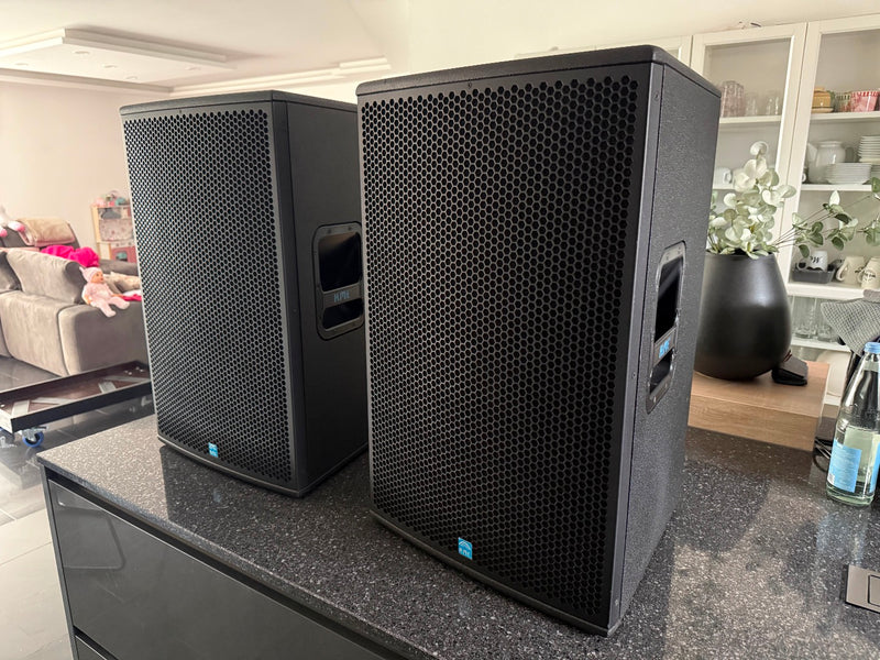KME VLX15 15-inch Passive PA Speaker – Pair with Covers