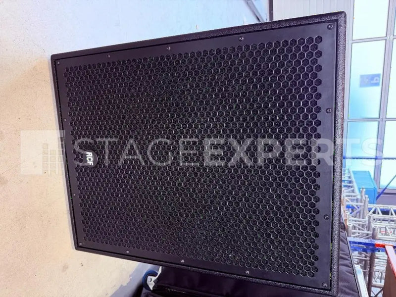 RCF SUB 8004-AS 18" Active Subwoofer with Cover & Wheels