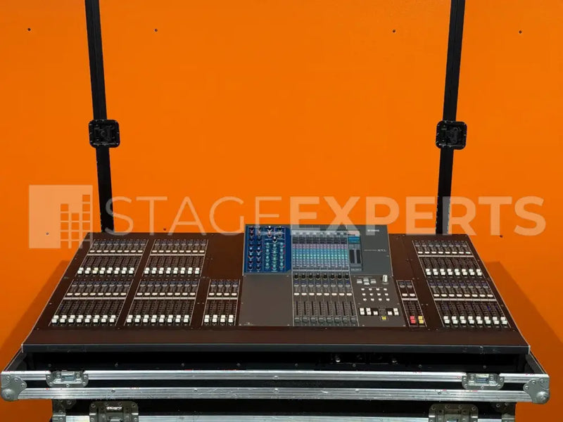 Yamaha M7CL-48ES V3 Digital Mixing Console + Flight Case