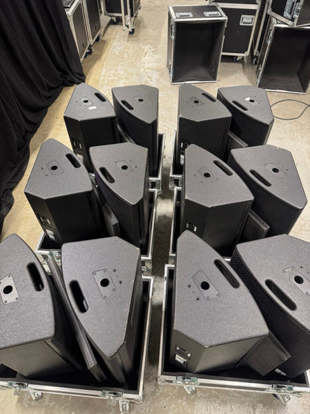 d&b audiotechnik MAX2 Stage Monitors Pair in Flightcase