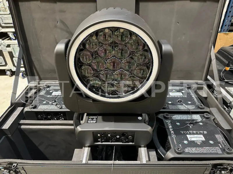 Prolights Astra Wash19Pix – 20 Fixtures with Cases & Omega