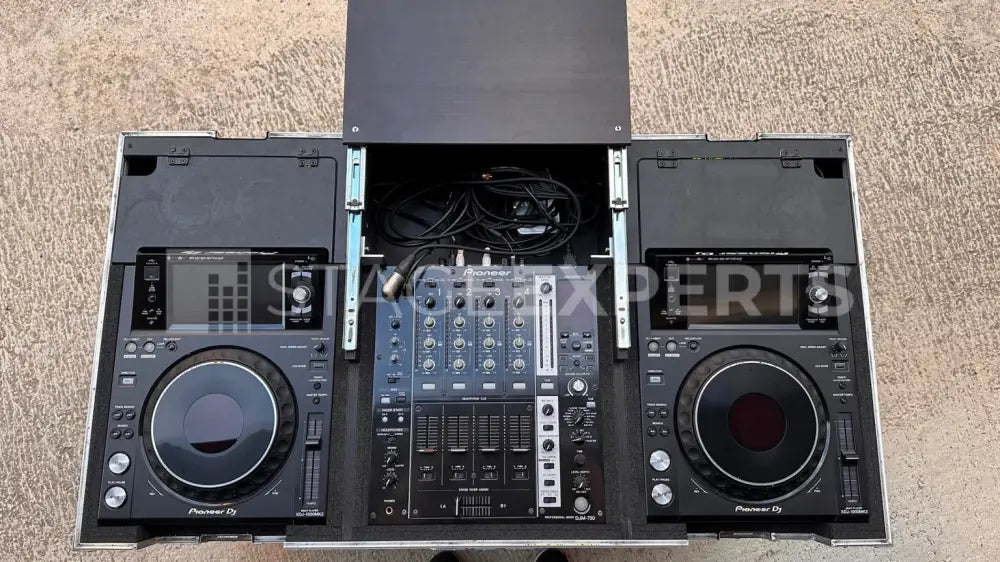 Pioneer DJ XDJ-1000MK2 (x2) + DJM-750 with THON Case