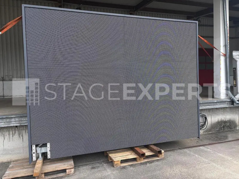 ZS LED Outdoor Video Wall on Single Pedestal 3.84 × 2.88 m
