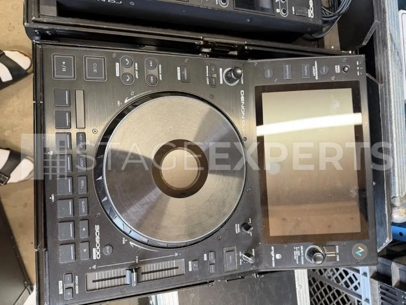 Denon DJ SC6000 Prime + X1800 Prime Set – Excellent