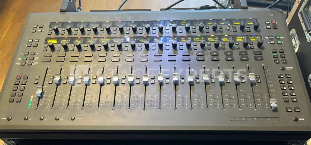 Avid VENUE S3L with E3 Processor – Digital Mixing System