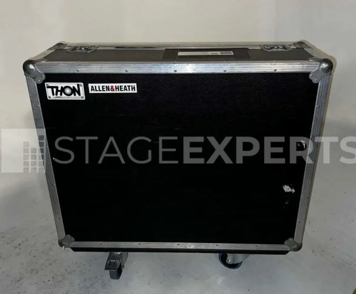 Allen & Heath QU-32 Chrome Mixer Bundle – Case & Cover