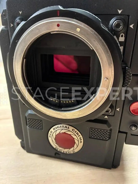 RED DSMC2 Helium 8K Camera Set with Monitor & V‑Mount