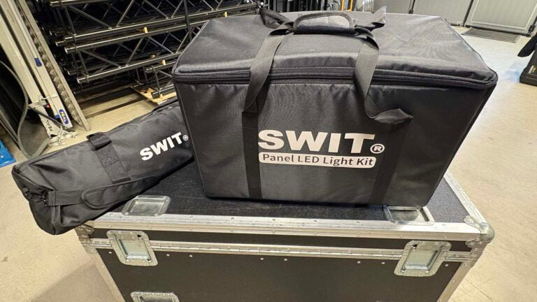Swit PL-E90D 3-Kit LED Panels with Stands & Case
