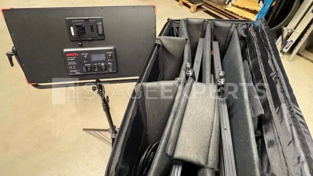 Swit PL-E90D 3-Panel Bi-colour LED Kit with Stands & Case