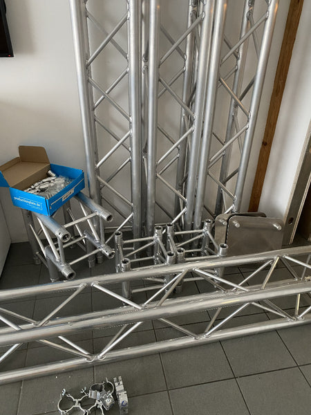 Global Truss F34 Set – Truss Sections, Bases & Hardware