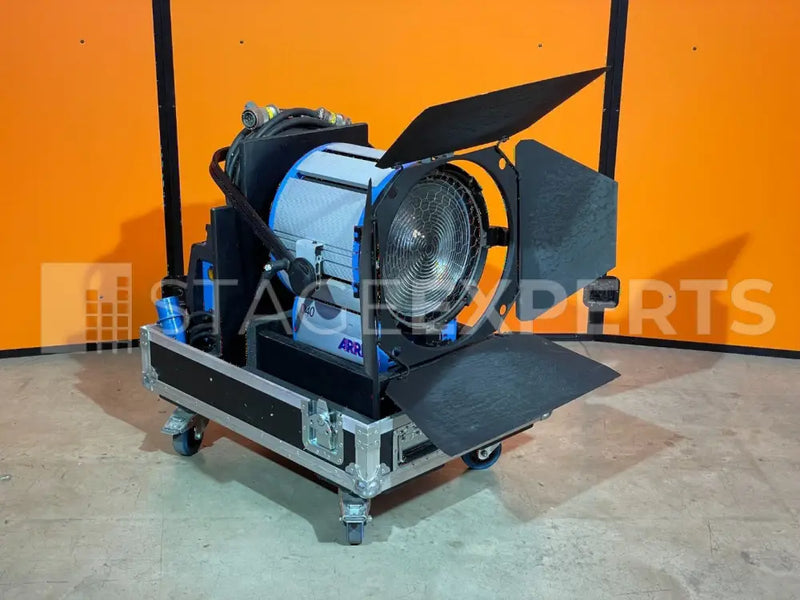 ARRI TrueBlue D40 Daylight Fresnel with Ballast & Case