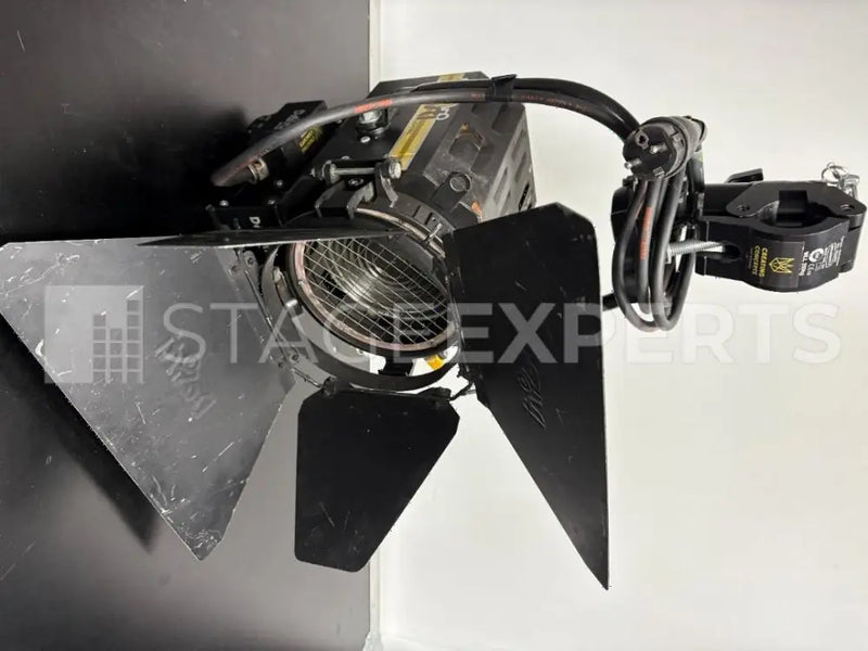 Desisti Leonardo 1kW P.O. Fresnel – with Case | Stage Experts