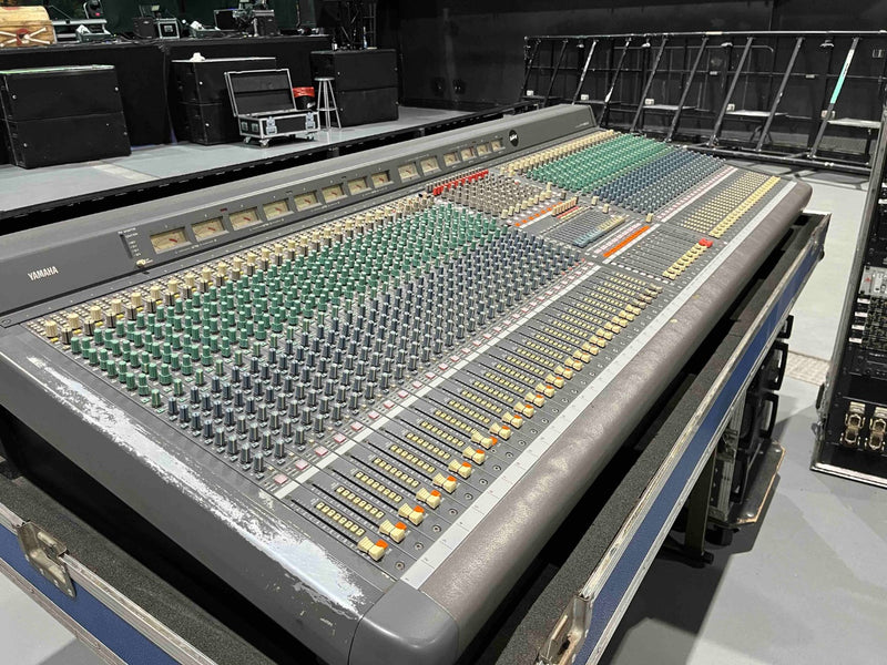 Yamaha PM3500 48C Analogue Mixing Console – 48‑Channel