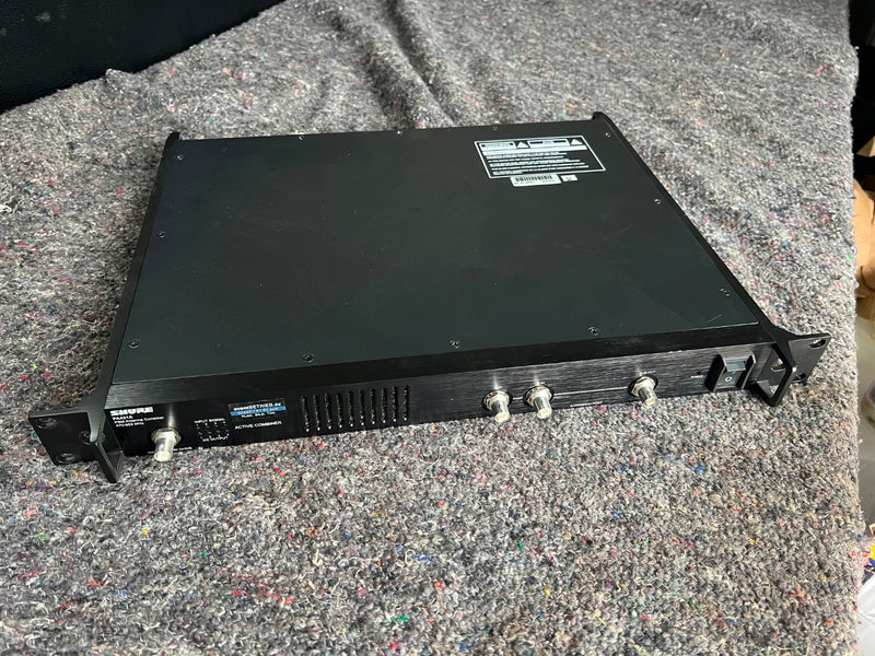 Shure PA421B Combiner & PWS HA-8089 Helix Antenna – Used