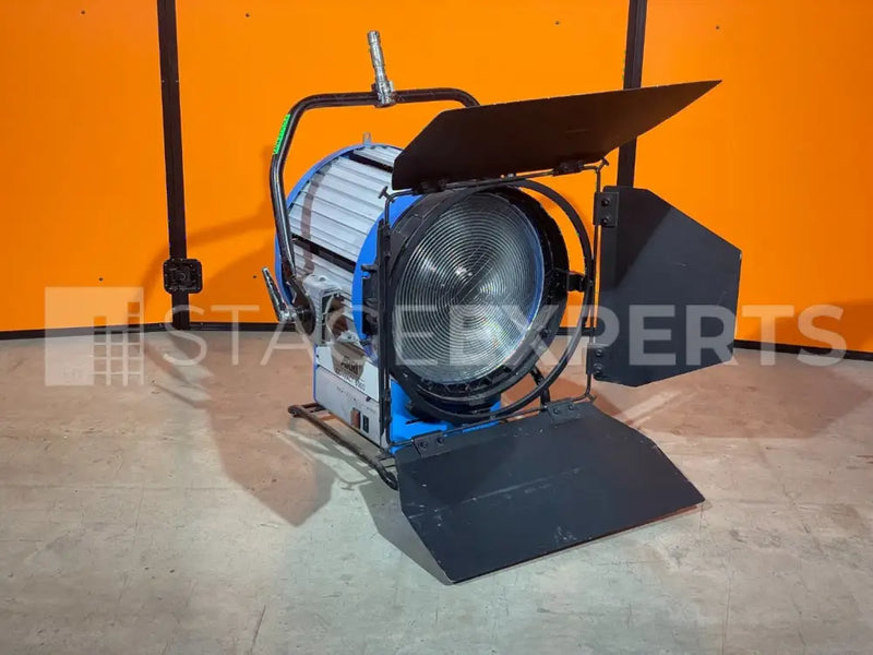 ARRI Compact 6000 Daylight Fresnel 6kW Spotlight – High Output