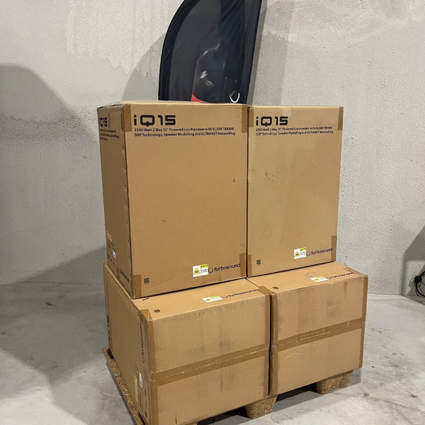 Turbosound iQ15 Powered 15" Loudspeaker with KLARK TEKNIK DSP