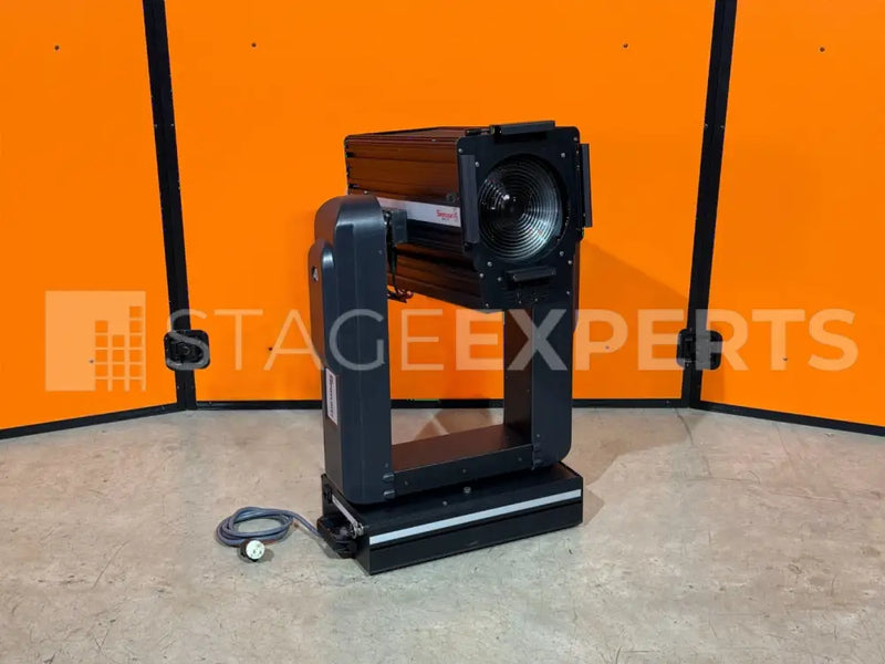 Spotlight FresneLED 450 DMX Motorised Yoke – LED Fresnel