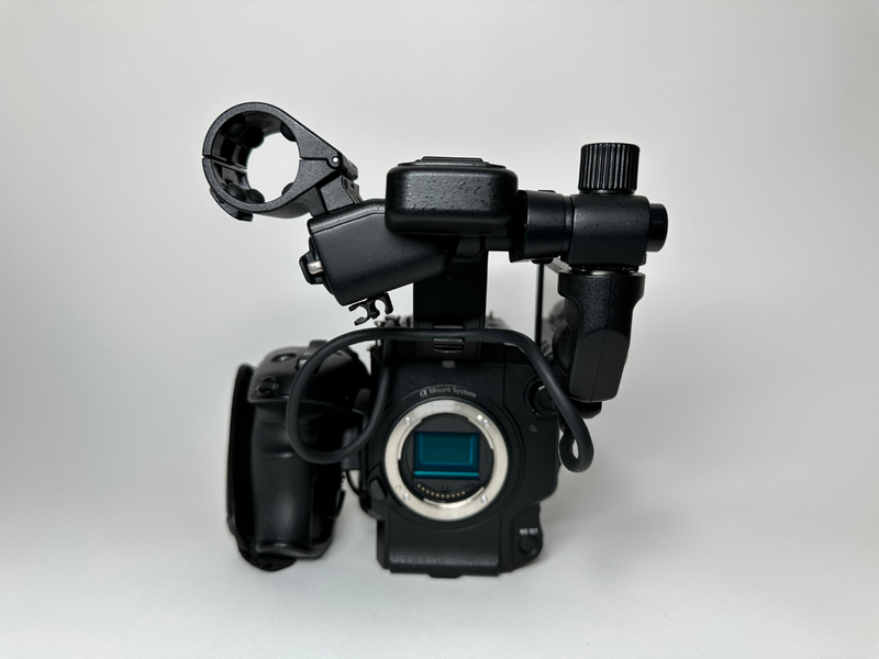 Sony PXW-FS5 II Body Only – 500 Hours, Charger Included