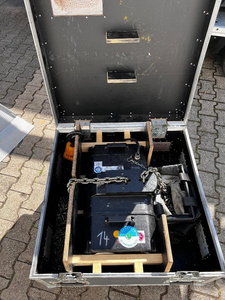 ChainMaster D8+ 800 kg Hoists, 24 m Chain – Pair with Cases