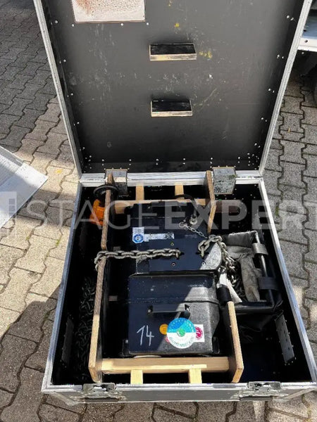 ChainMaster D8+ 800 kg Hoists, 24 m Chain – Pair with Cases