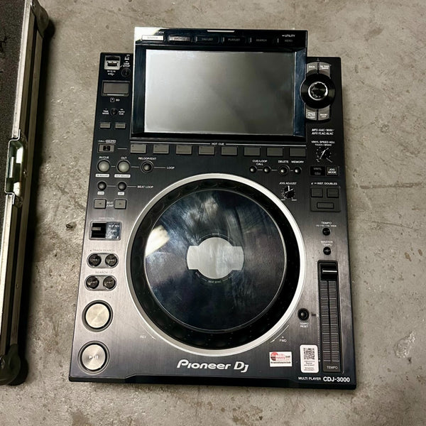 Pioneer CDJ-3000 Pair with Case | Professional Media Players