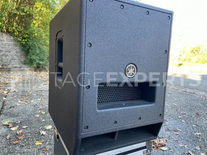 Yamaha DXS12 MkII Powered Subwoofer | Compact PA Bass