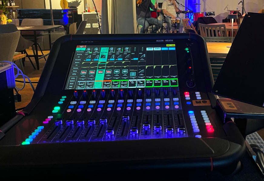 Allen & Heath Avantis Solo + dPack, Case & GX4816