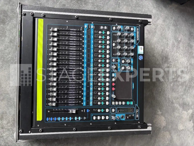 Allen & Heath QU-16 Chrome Edition Mixer with Flight Case