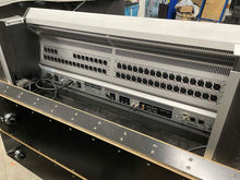 Load image into Gallery viewer, Soundcraft Vi1 System, 48in Stagebox &amp; Flight Case

