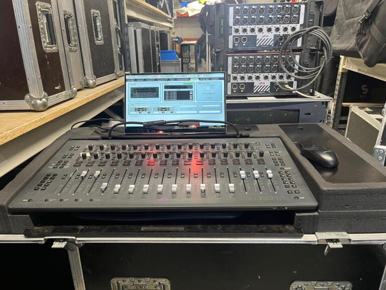 Avid Venue S3L-X Digital Mixing System with E3 Engine Bundle