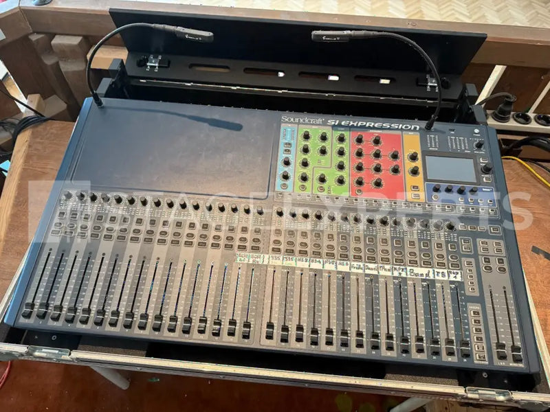 Soundcraft Si Expression 3 Digital Mixer with MADI‑USB