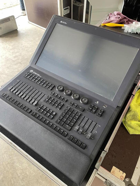 Infinity Chimp 300 G1 Lighting Console – Pro Show Control